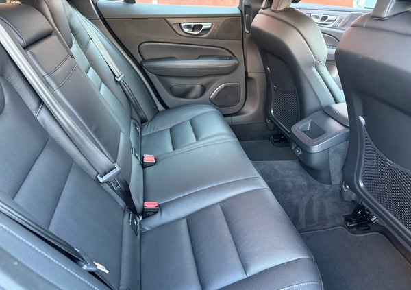 Volvo V60 cena 139999 przebieg: 120000, rok produkcji 2021 z Gdańsk małe 352